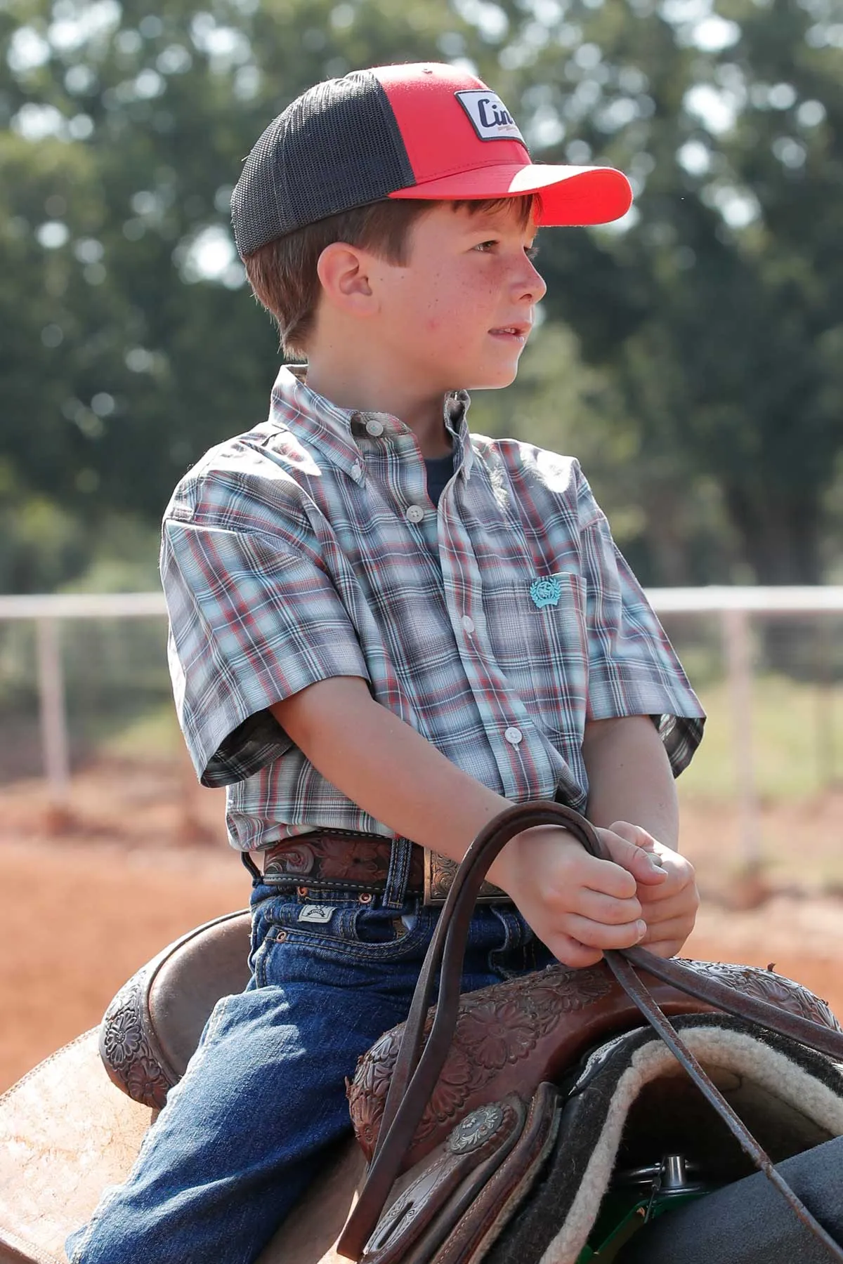 BOYS GREY PLAID CINCH SHORT SLEEVE SHIRT